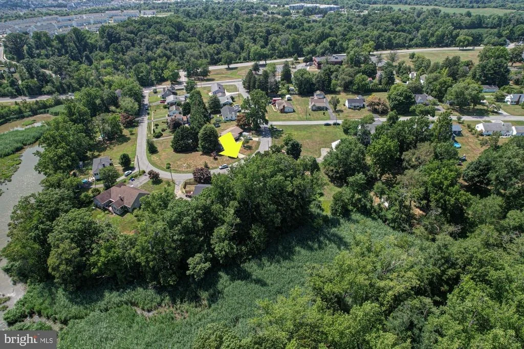 Photo of 119 N MEADOW DRIVE