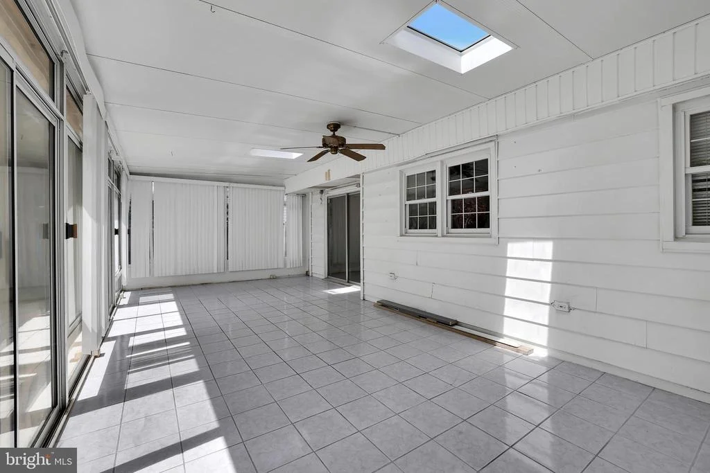 Photo of 833 LOXFORD TERRACE