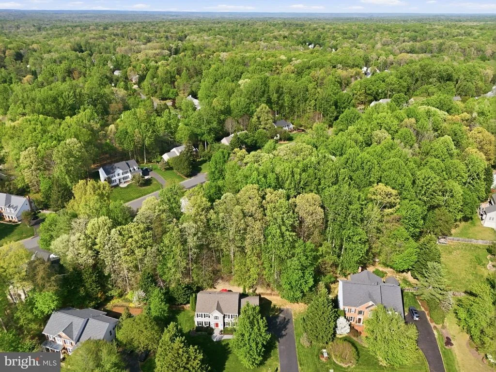 Photo of 7864 MEADOWGATE DRIVE
