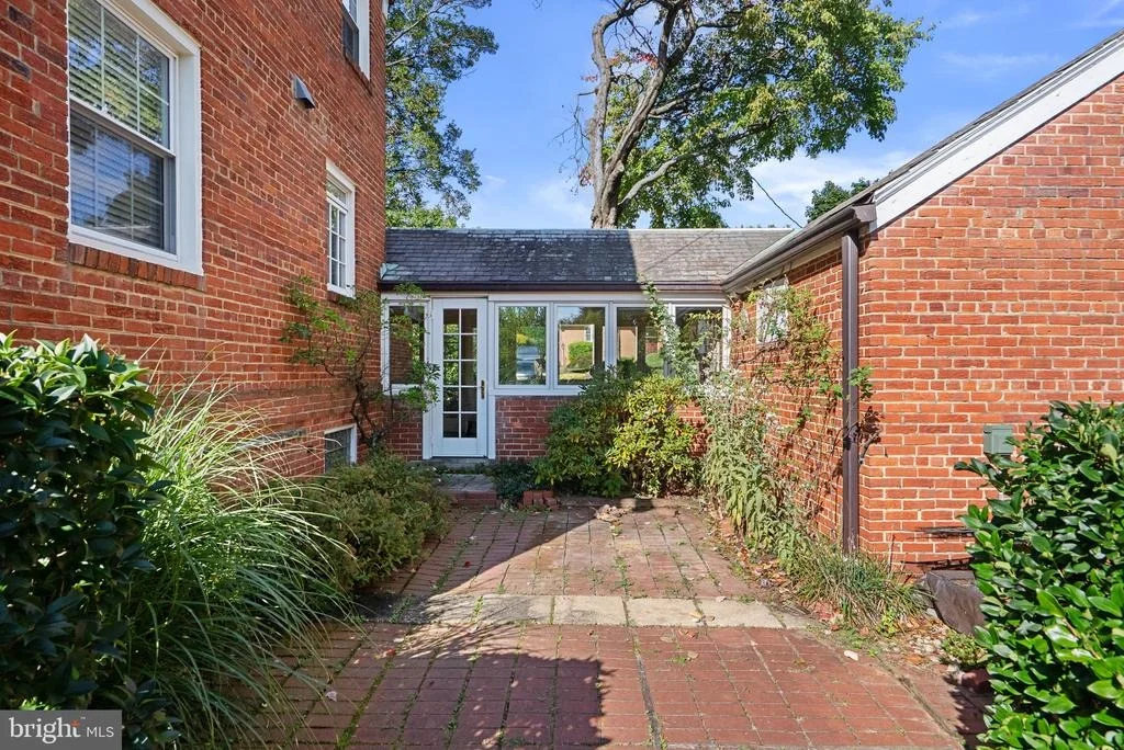 Photo of 19 INDIAN SPRING DRIVE