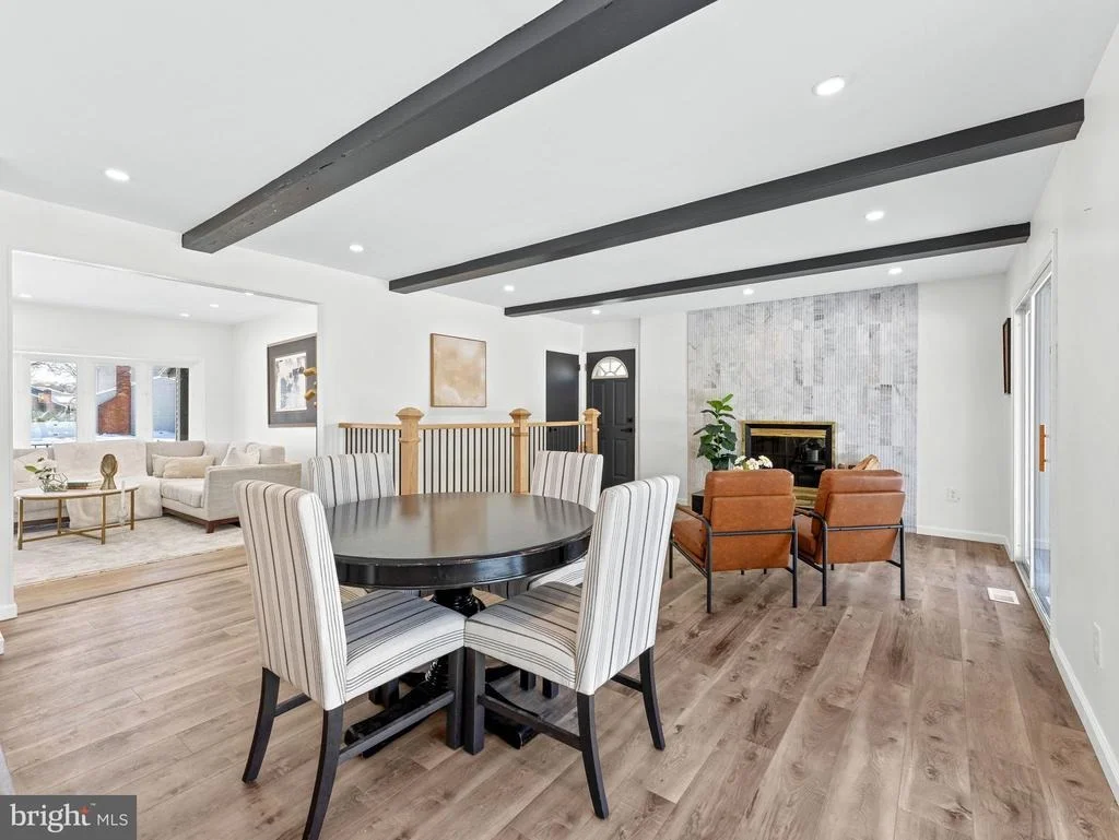 Photo of 443 VALLEY RUN DRIVE