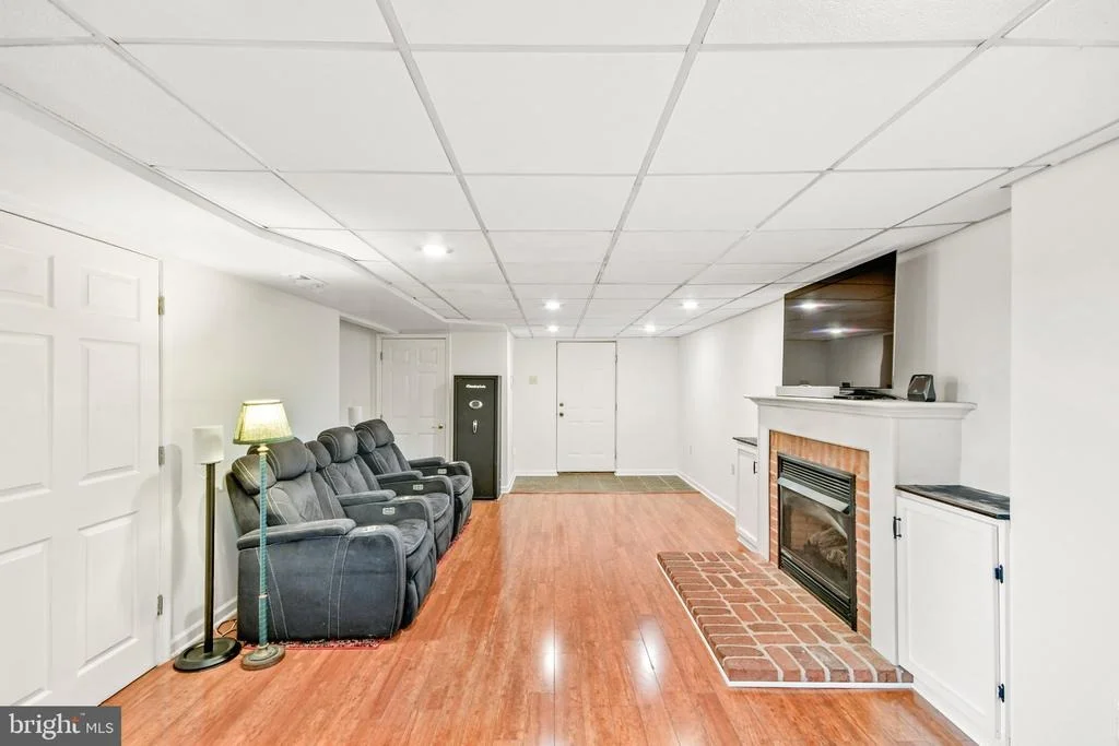 Photo of 16902 READING DRIVE