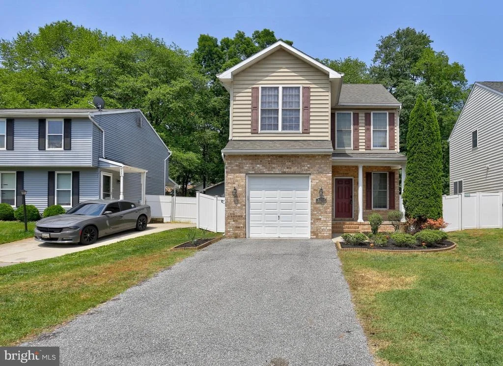 Photo of 8218 LEXINGTON DRIVE