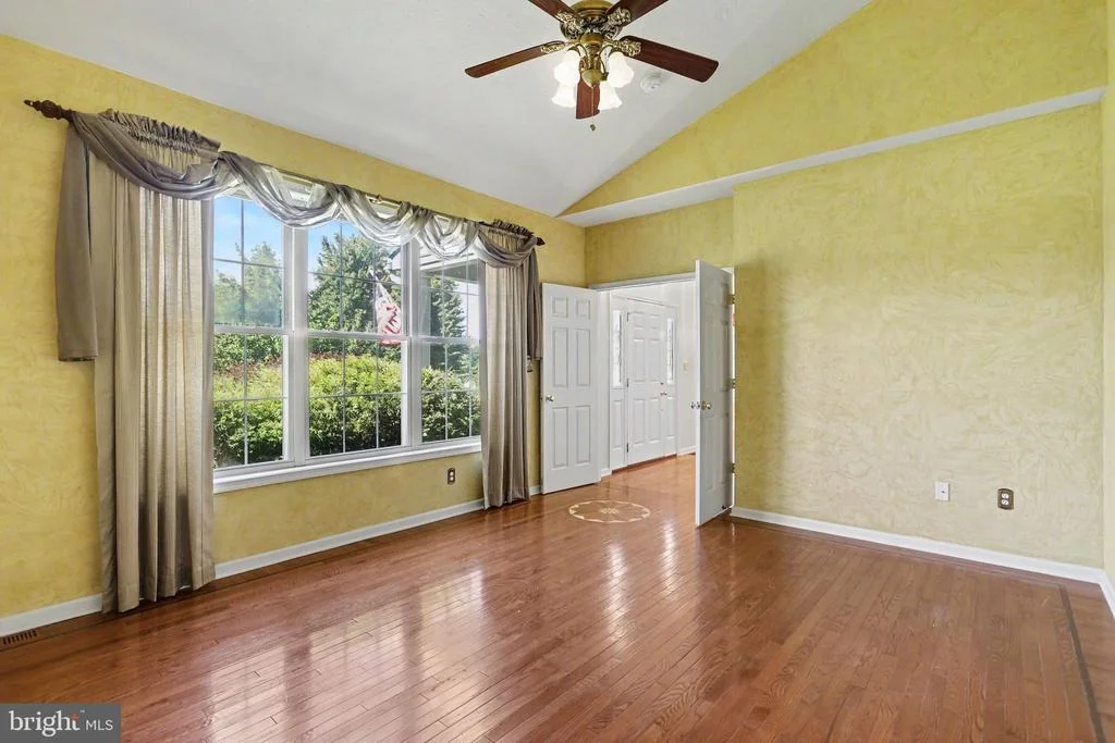 Photo of 12 E SUMMIT DRIVE
