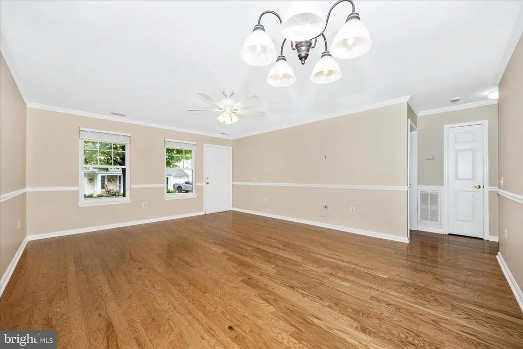 Photo of 1007 PARADE LANE