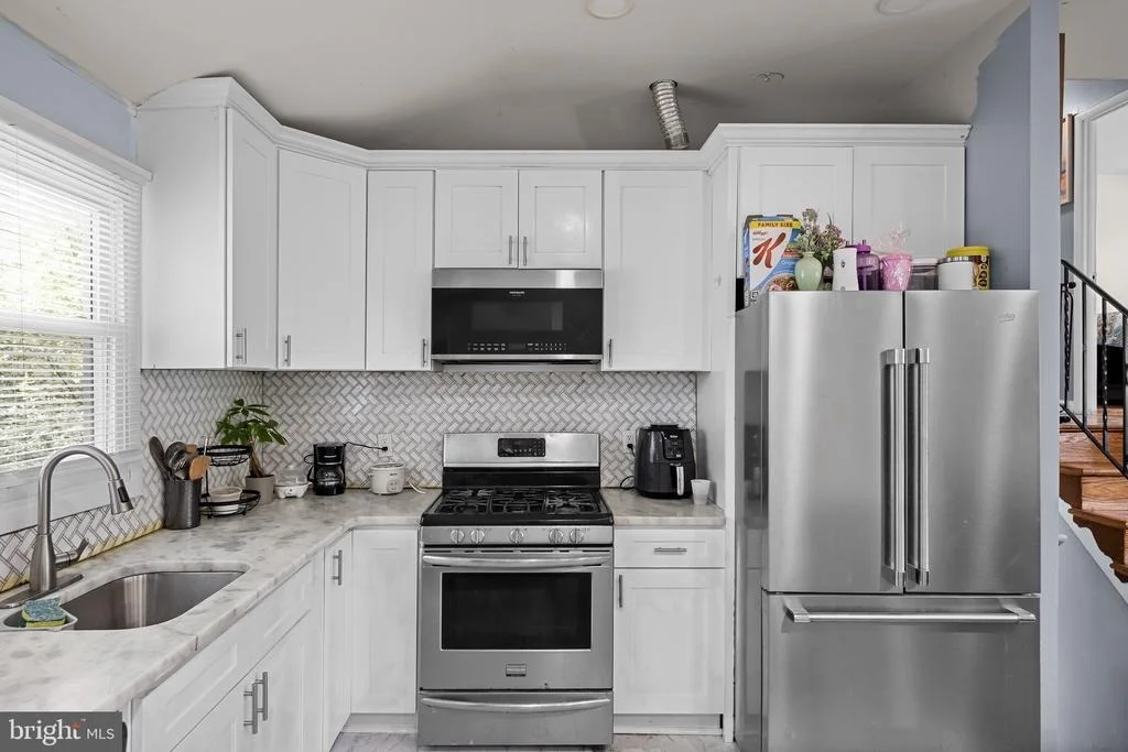 Photo of 200 HENDRICKSON