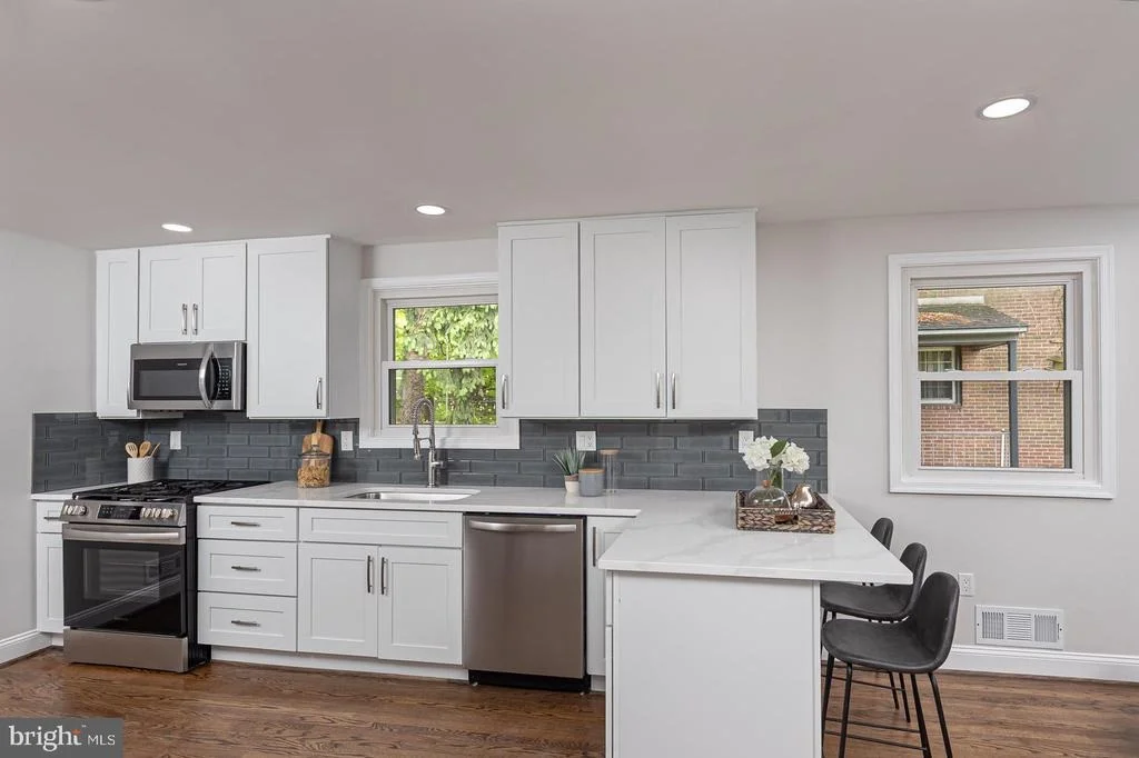 Photo of 536 BROOK ROAD