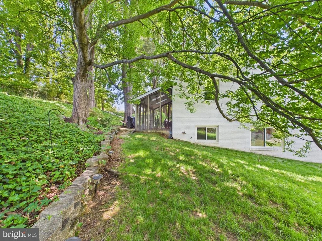 Photo of 5512 KATHLEEN PLACE