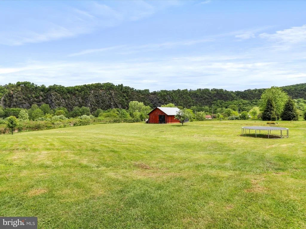 Photo of 1063 GEORGE ARNOLD LANE