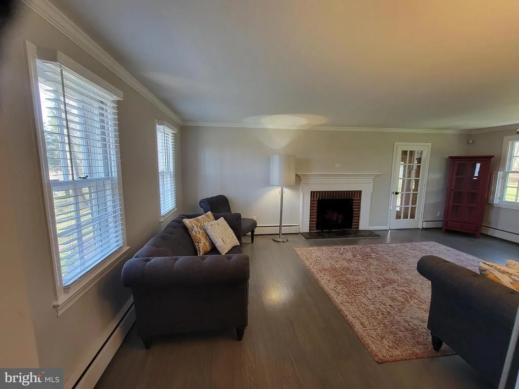 Photo of 18909 MUNCASTER ROAD