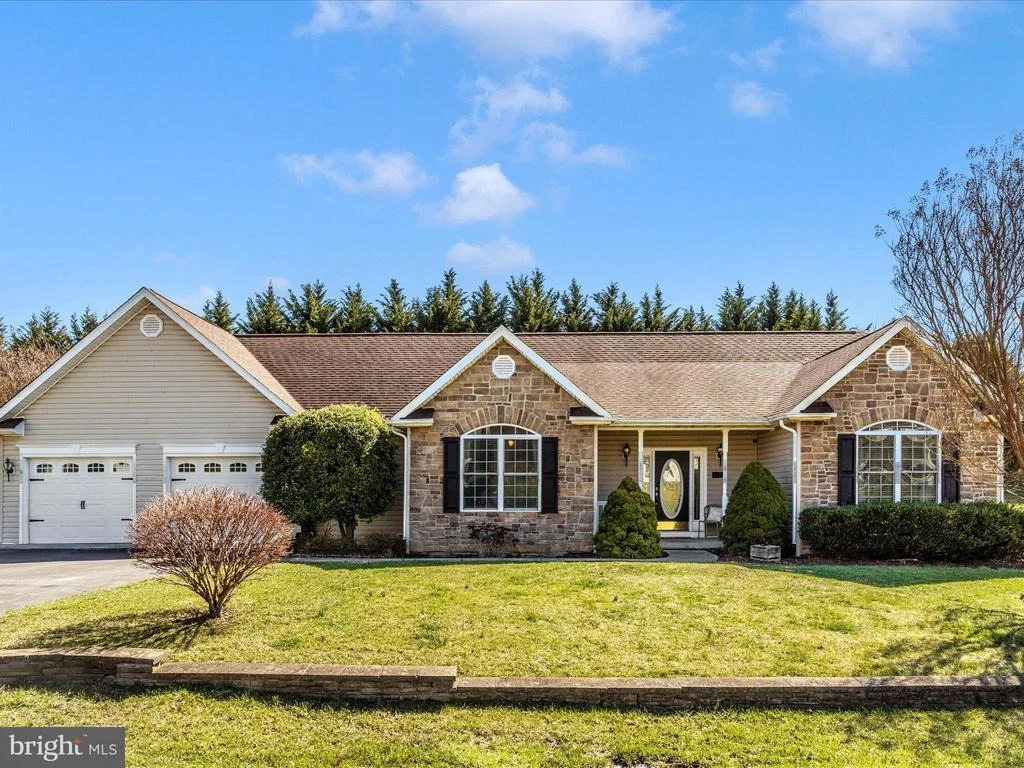 Photo of 84 GORDON DRIVE