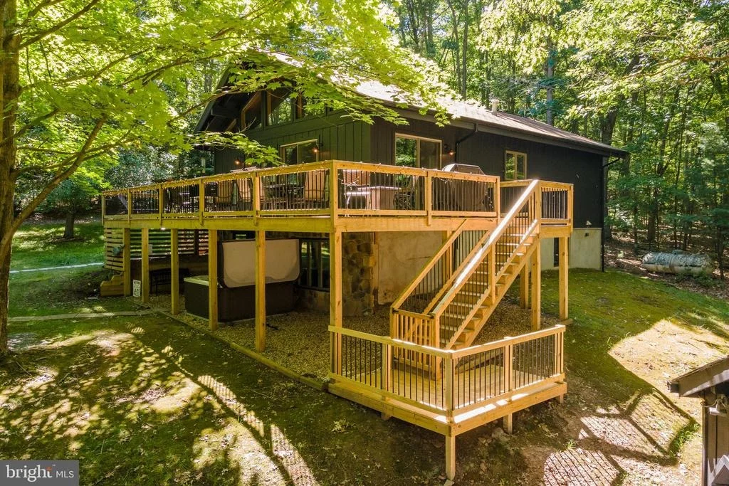 Photo of 106 LODGE CIRCLE