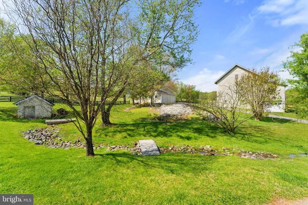 Photo of 6370 & 6378 JOHN BARTON PAYNE ROAD