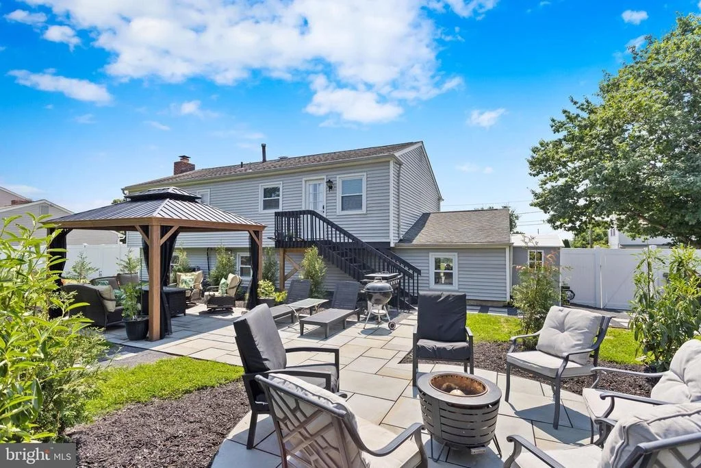 Photo of 6 INDEPENDENCE DRIVE