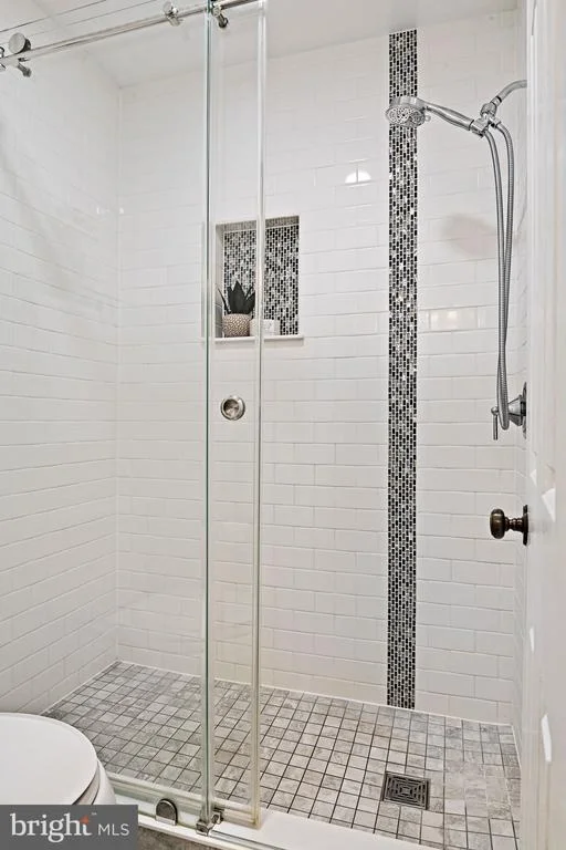 Photo of 7712 LEAR ROAD