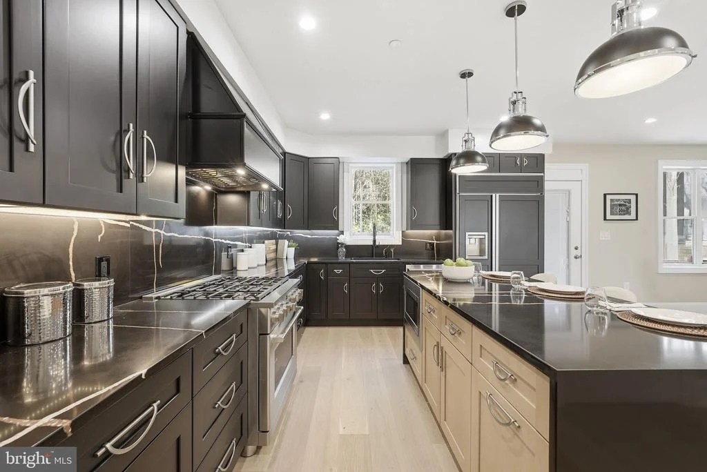 Photo of 5047 MACARTHUR BOULEVARD NW