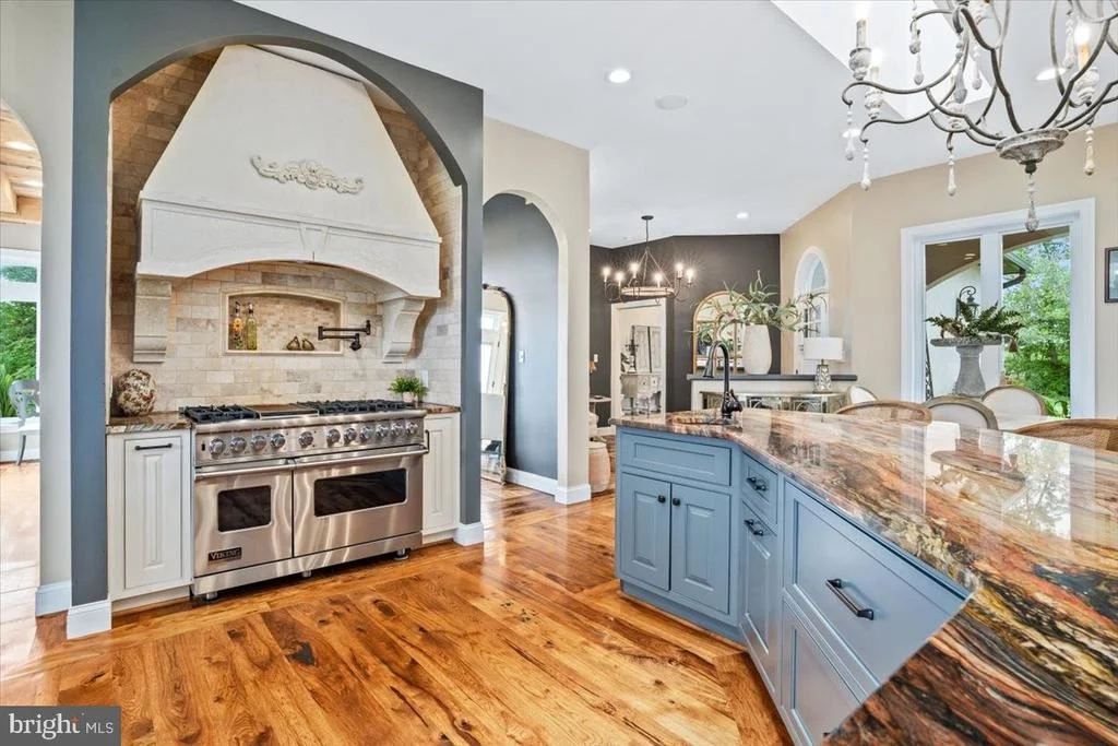 Photo of 10110 EASTERDAY COURT