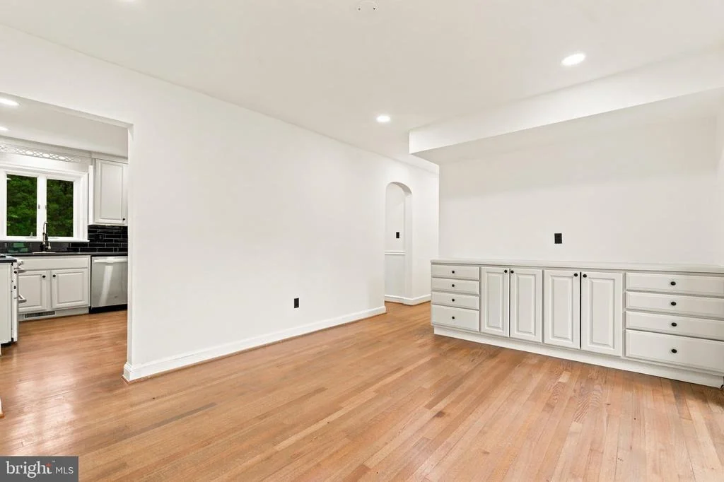 Photo of 4630 MUNCASTER MILL ROAD