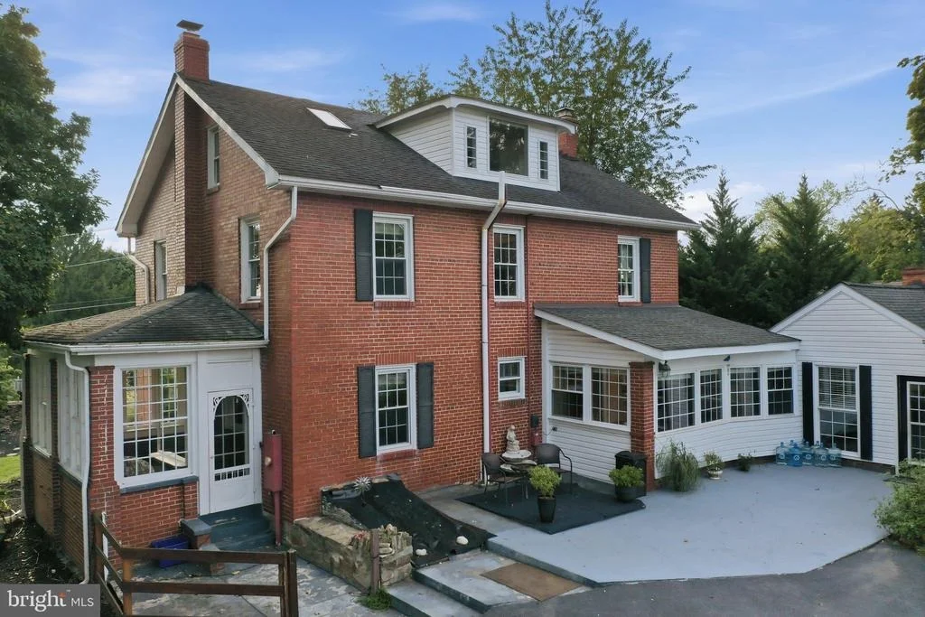 Photo of 5921 QUINN ROAD