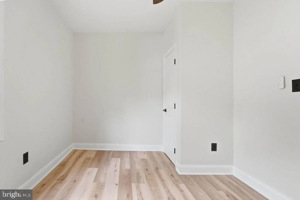 Photo of 5807 DADE STREET