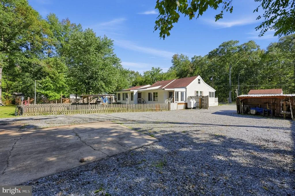 Photo of 1462 COLUMBIA BEACH ROAD