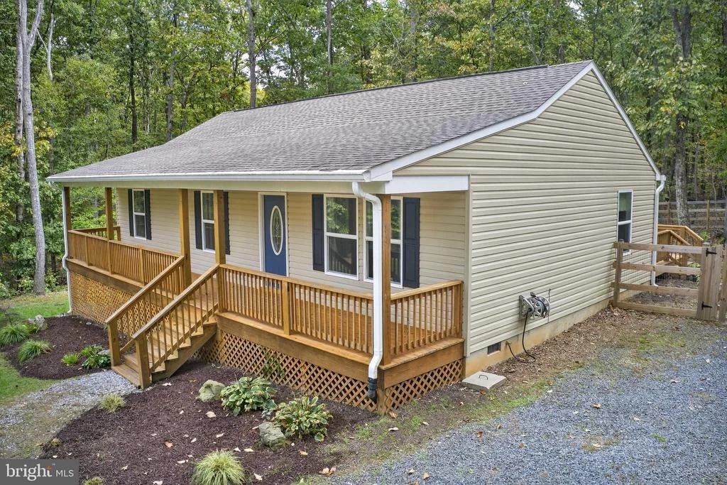 Photo of 721 PINE HARBOUR DRIVE