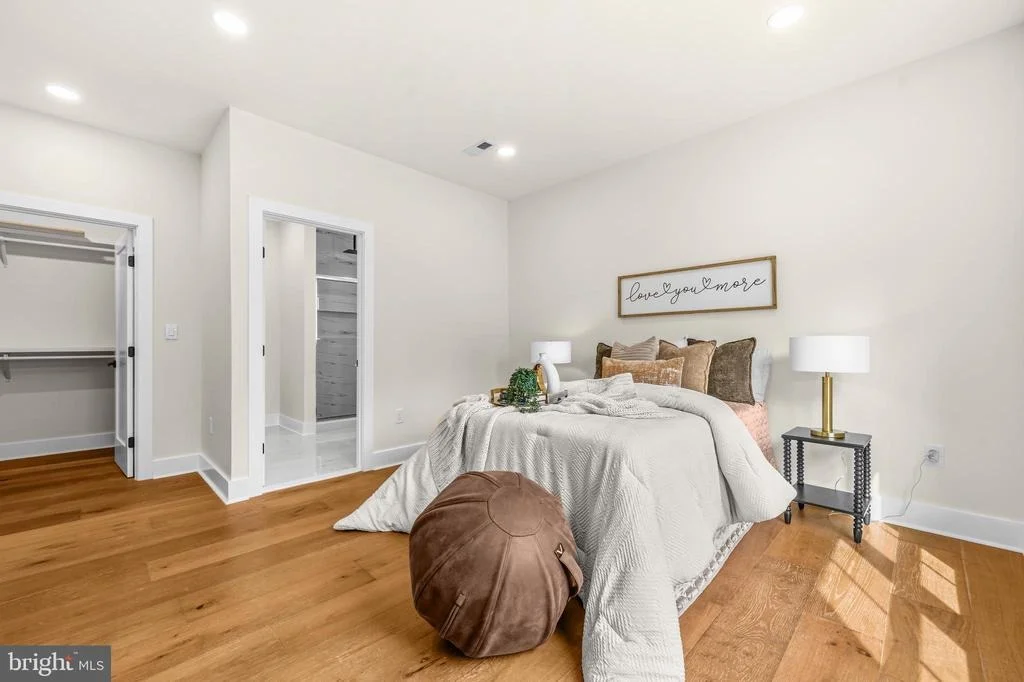 Photo of 703 NORTHWEST DRIVE
