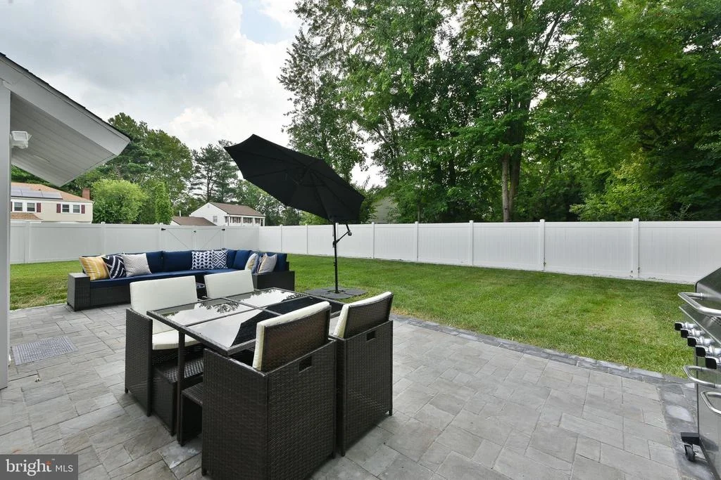 Photo of 8 WINDOVER LANE