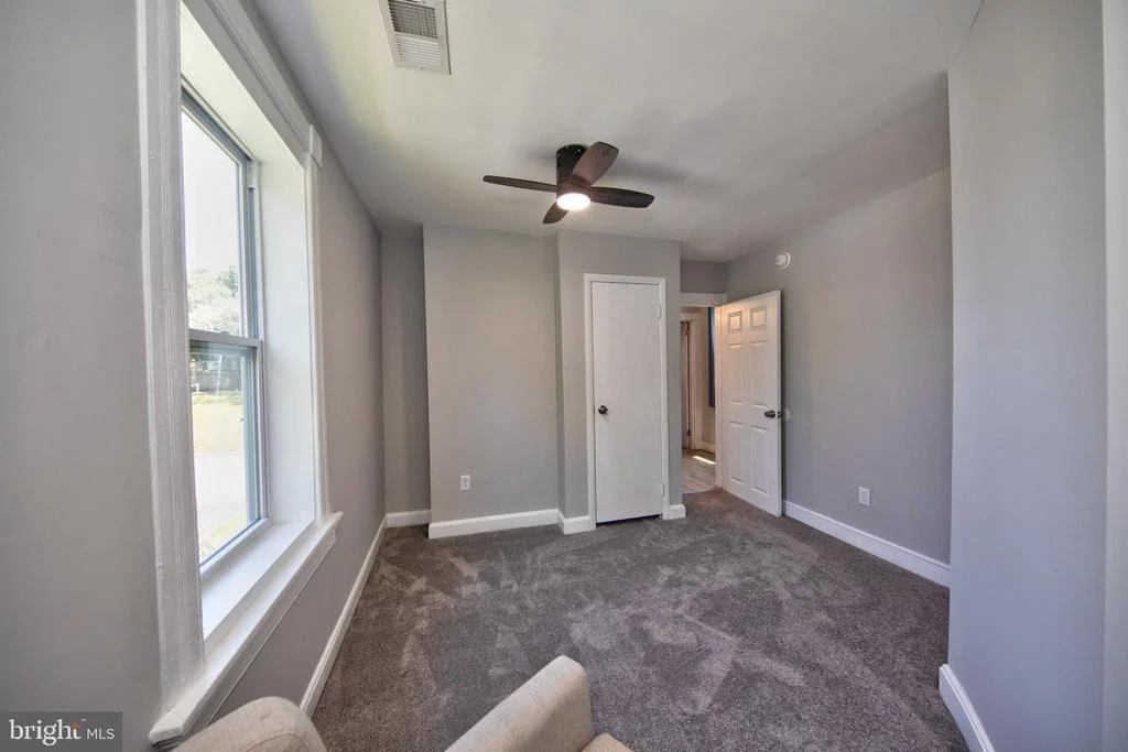 Photo of 1820 ARBUTUS AVENUE