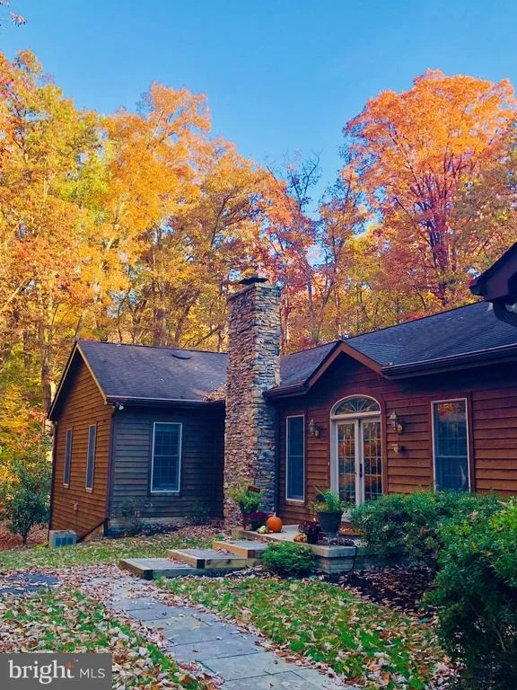 Photo of 1137 SUGARLOAF MOUNTAIN ROAD