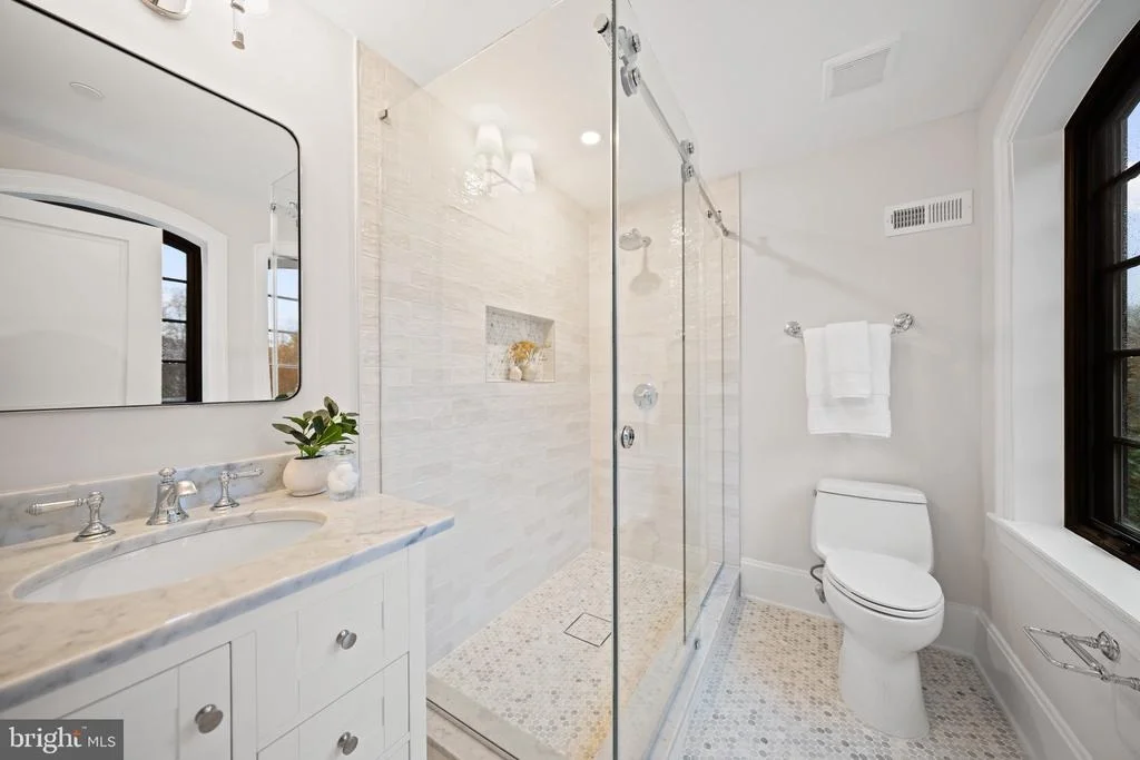 Photo of 5125 UPTON STREET NW