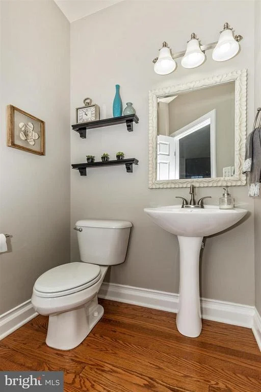 Photo of 610 GLENBROOK DRIVE