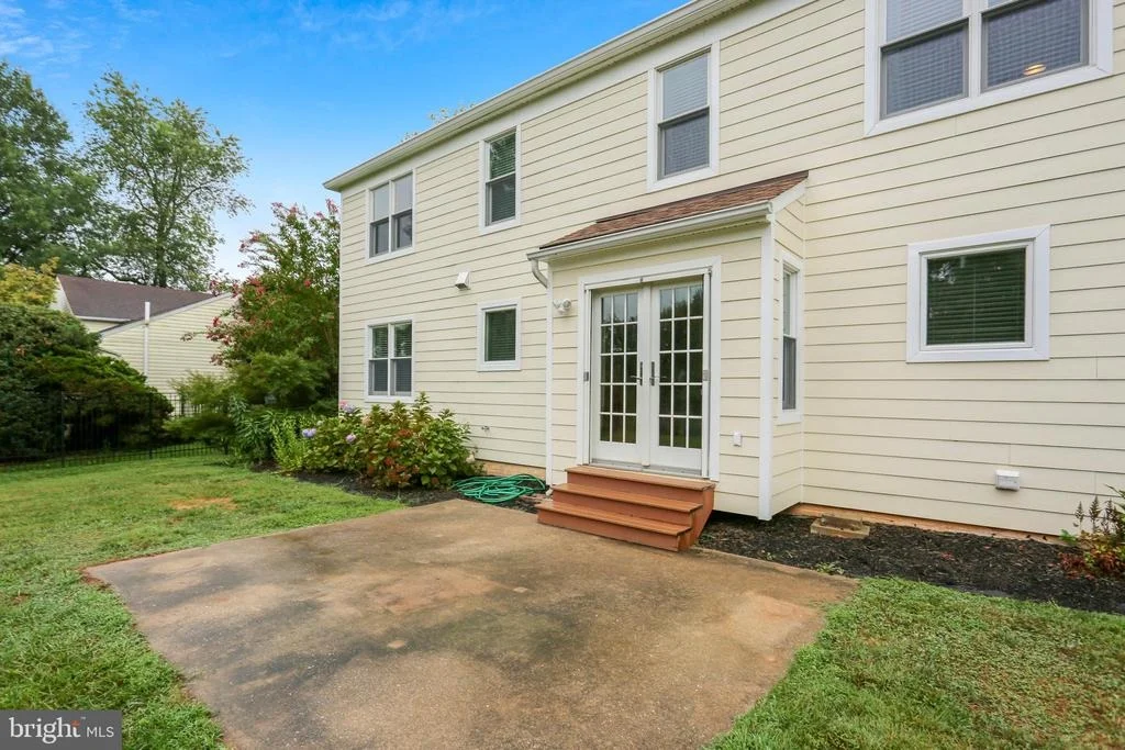Photo of 15209 DONNA DRIVE