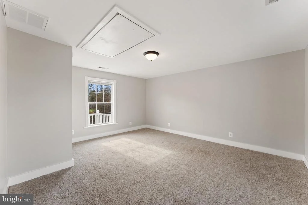 Photo of 18499 AUBURN ROAD