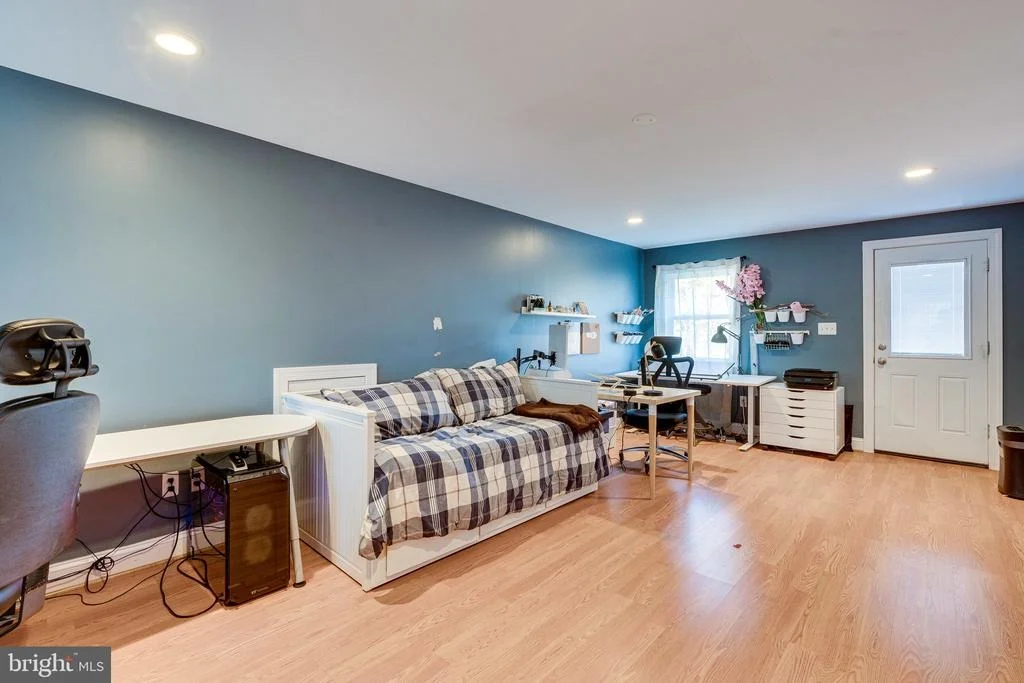 Photo of 8993 MEADOWVIEW DRIVE