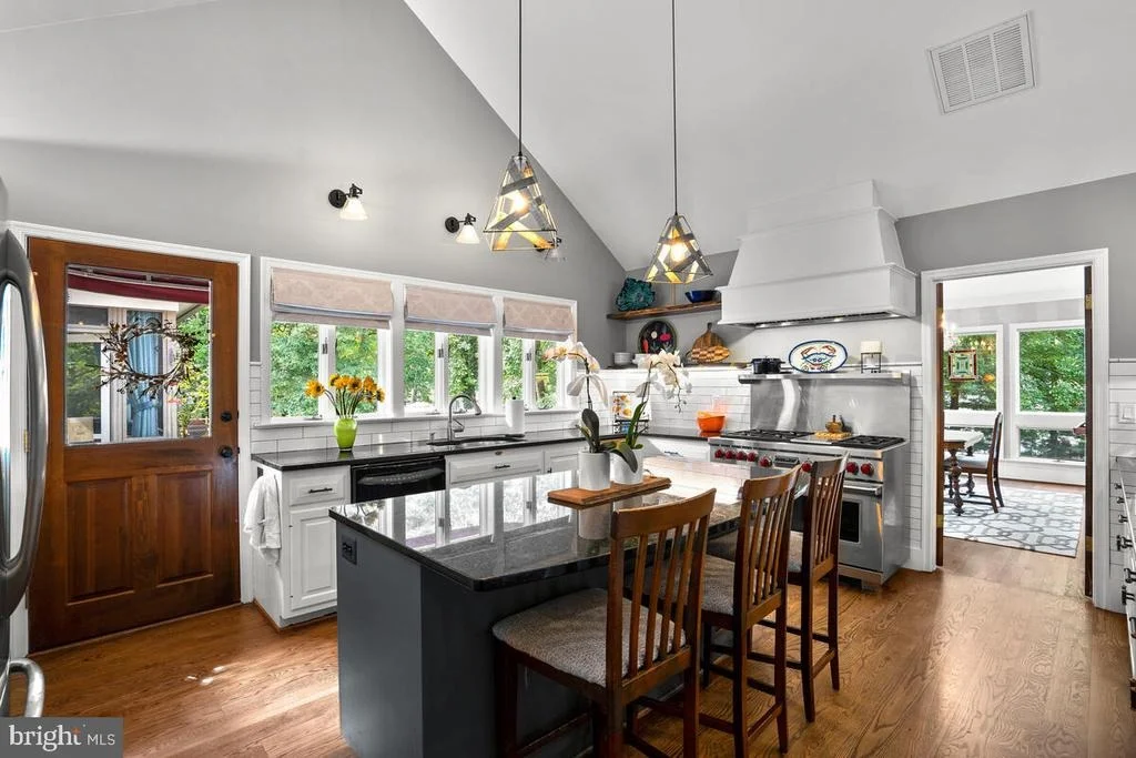 Photo of 17030 BARN RIDGE DRIVE