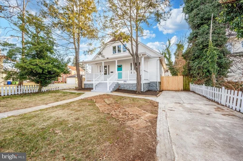 Photo of 3503 GARRISON BOULEVARD