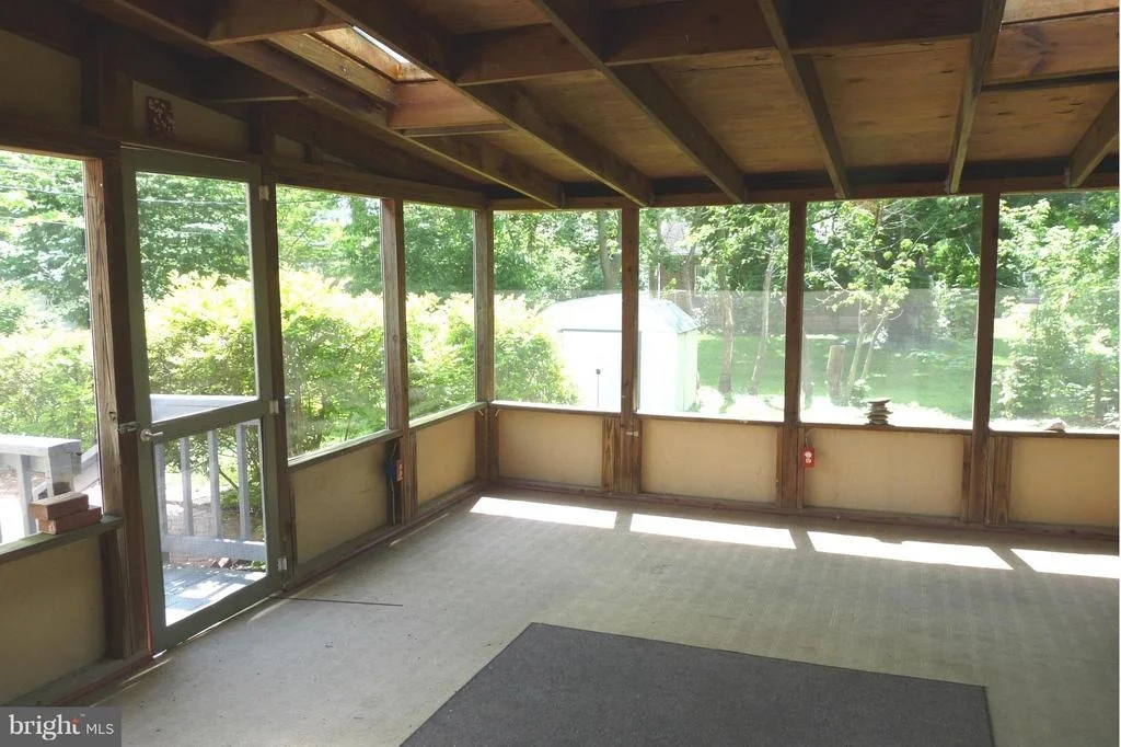 Photo of 604 MILITARY ROAD