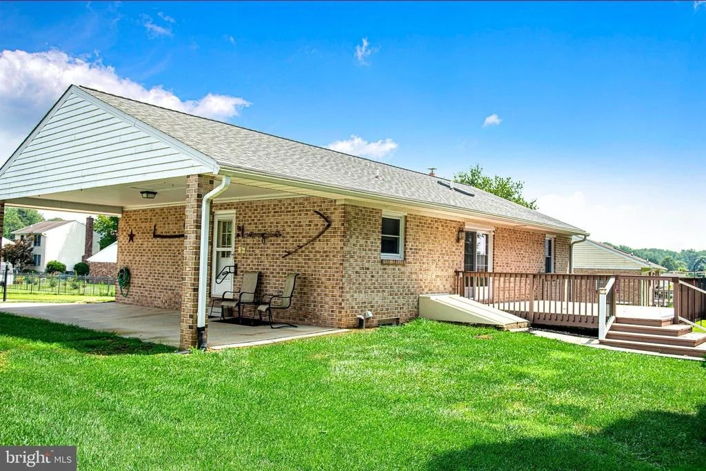 Photo of 619 FLINTLOCK DRIVE