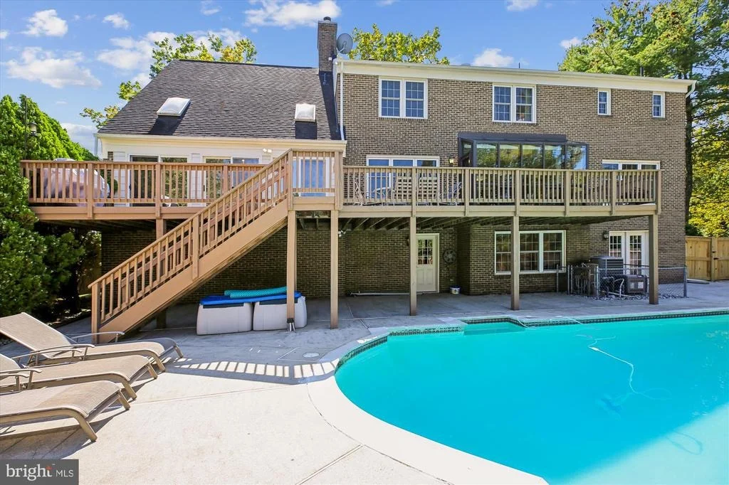 Photo of 9537 FOX HOLLOW
