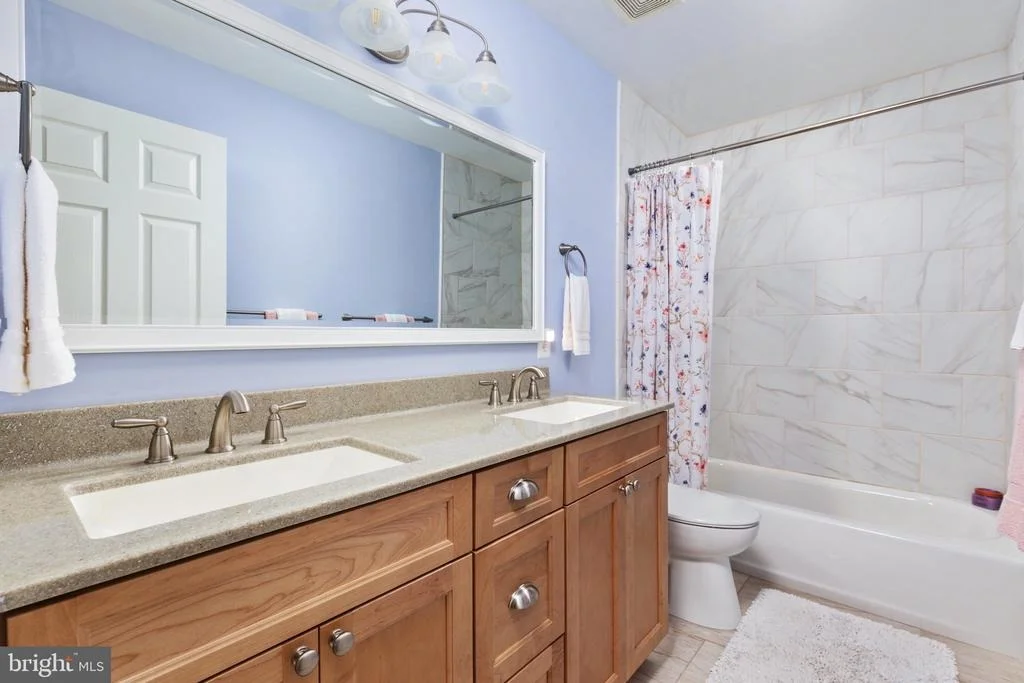 Photo of 922 WAYNE DRIVE