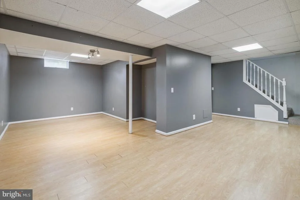 Photo of 8032 RED JACKET WAY