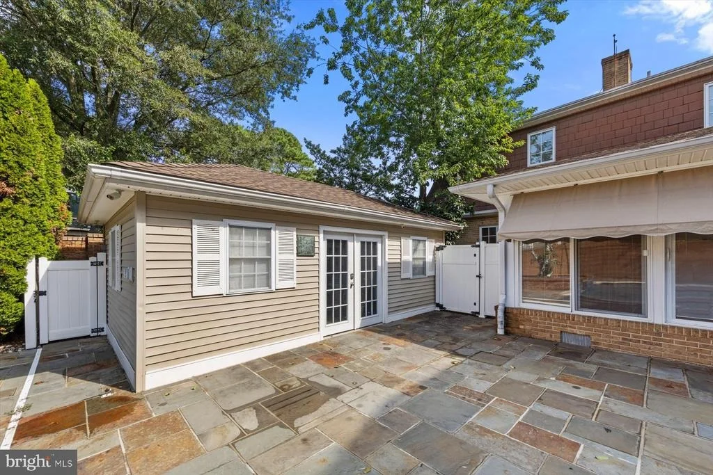 Photo of 20340 SILVER LAKE DRIVE
