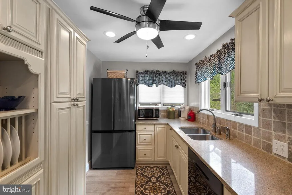 Photo of 607 REST AVENUE