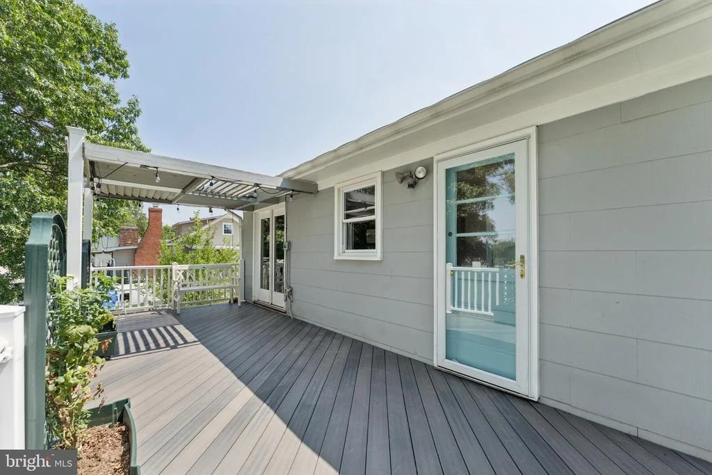 Photo of 8816 SAUNDERS LANE
