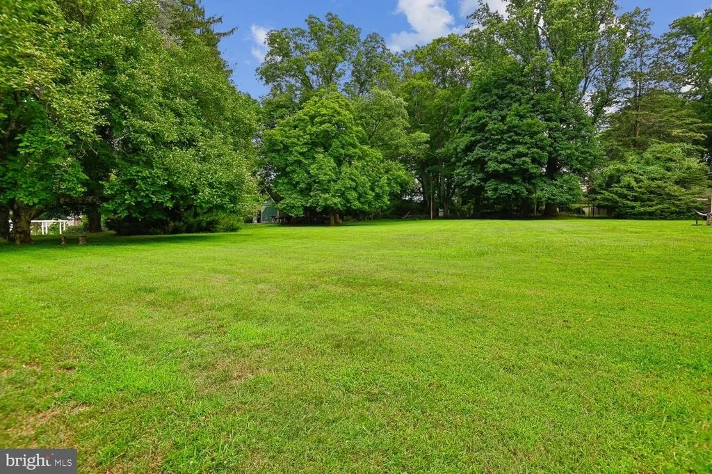 Photo of 2209 KEN OAK ROAD