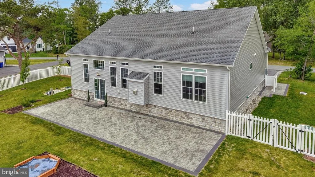 Photo of 26 BEACON CIRCLE