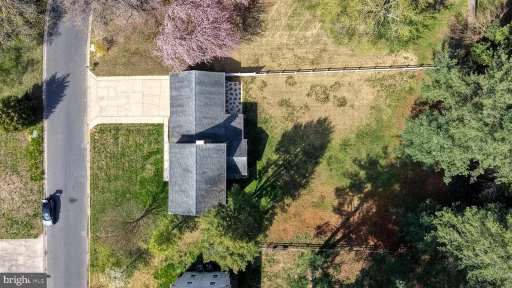 Photo of 45 W FAIRFIELD DRIVE