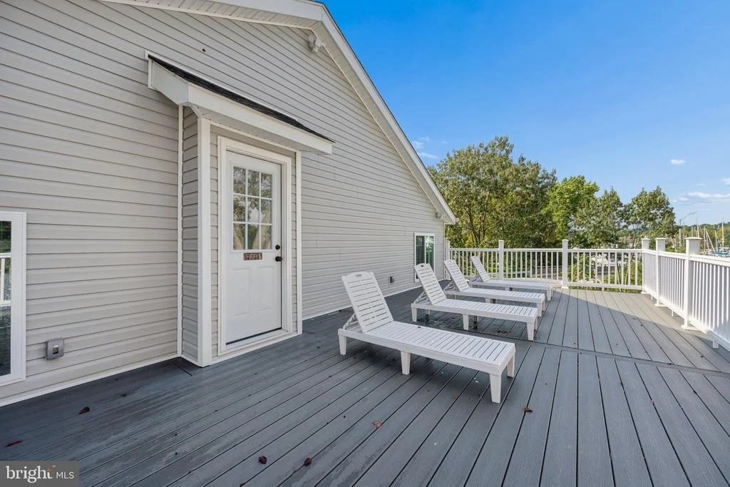 Photo of 456 DEALE ROAD