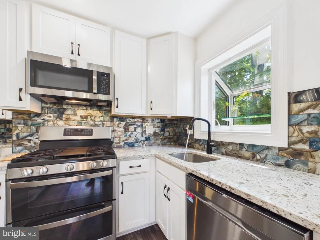 Photo of 5512 KATHLEEN PLACE